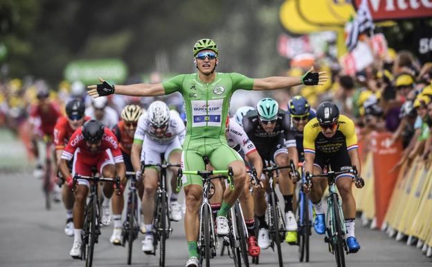 Kittel celebra la cuarta victoria en el Tour. /Afp