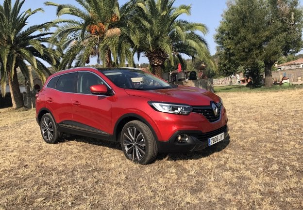 La altura libre al suelo de 20 cms. permite rodar por caminos. :: POLO/