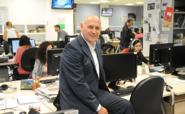 Urbano García, ayer en las instalaciones de Canal Extremadura. /Brígido Fernández