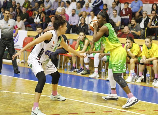 Jones, en el 'big three' del Al-Qazeres junto a Cooper y Brown. :: a. m./