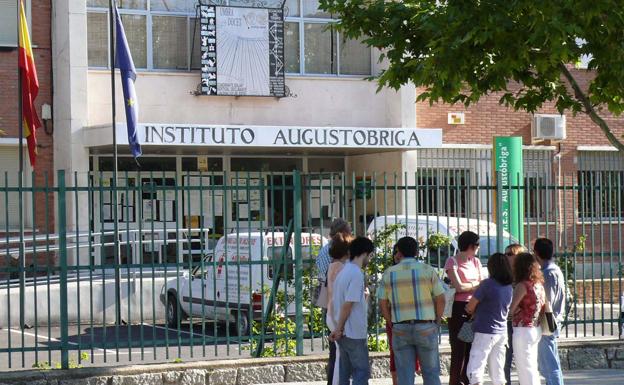 Fachada del Instituto Augustóbriga de Navalmoral de la Mata /HOY
