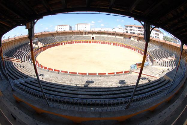 La plaza de toros de Plasencia ha sido gestionada los últimos cuatro años por el Grupo Ceber Tauro. :: a.s ./