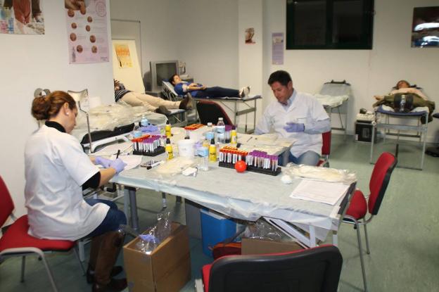 Una campaña anterior de extracciones realizada en Jerez. :: p. d./