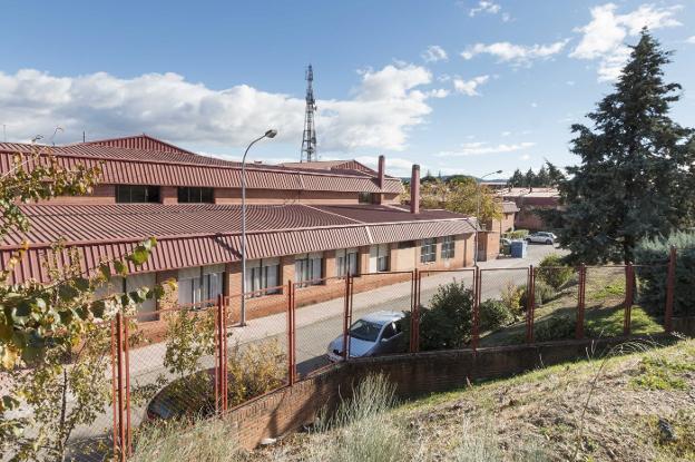 Parte del recinto del centro de menores de Valcorchero, que albergará el nuevo recurso. :: ANDY SOLÉ/