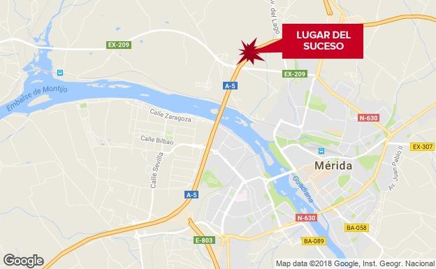 Cuatro mujeres heridas en el vuelco de un coche en la A-5, en Mérida