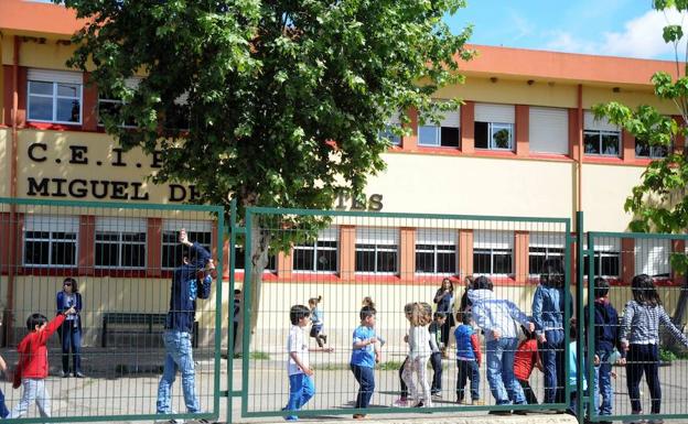 Escolares en un centro educativo extremeño:: HOY/