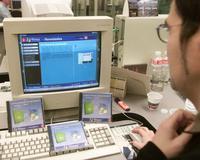 Detenidos en Madrid dos empresarios por instalar programas piratas de Microsoft