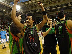 Kelvin Peña celebra el pase a la fase el curso pasado./ HOY/