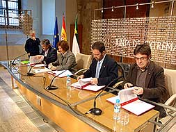 Firma del acuerdo para el comercio de proximidad.|BRÍGIDO/