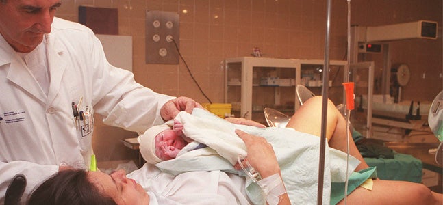 Nacimiento de un bebé en un hospital público:: HOY/