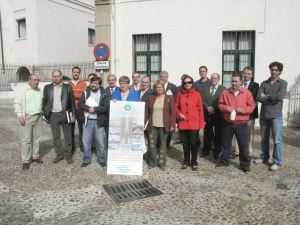 Organizadores y cocineros en la presentación oficial de la ruta 'Cáceres por platos'. / LORENZO CORDERO/