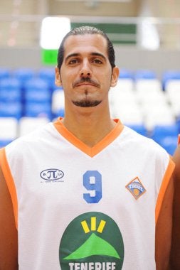 Francis Sánchez, con la camiseta del Tenerife. / CEDIDA/