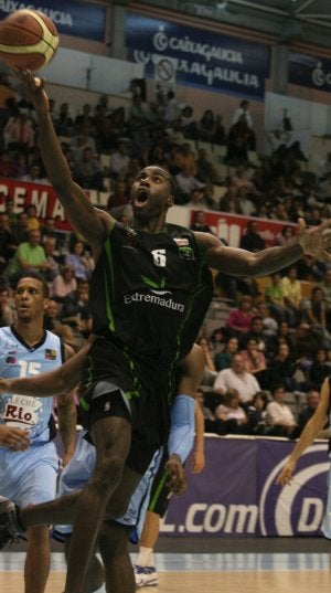 Bandeja de Randy Alfred Holcom. / GECA SPORT/
