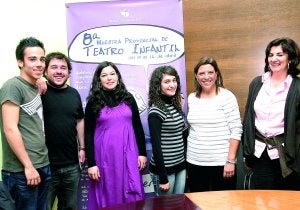 Profesores, actores y representantes de la Diputación en la presentación de la Muestra. ::
ARMANDO/