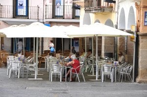 Las terrazas de la Plaza no pueden llevar publicidad comercial en su mobiliario. :: PALMA/