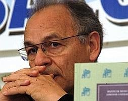 Muere el poeta Agustín Villar, que fue director de Trabajo durante 18 años