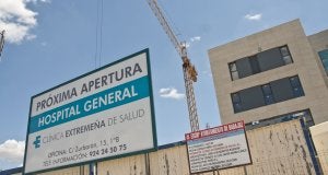 El hospital privado del Cuartón Cortijo cuando aún estaba en obras. :: HOY/