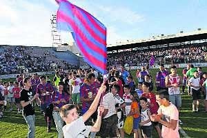 El Extremadura sufre, pero avanza