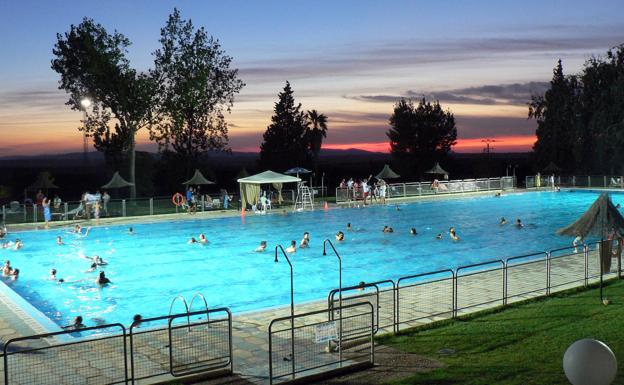La piscina municipal de Castuera abre este miércoles con las pertinentes medidas de seguridad, higiene y control del aforo