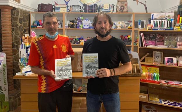 'La Historia del Fútbol en Castuera.' Presentación en libreria Mary Carmen./f. v.