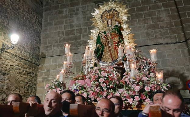 Momentos finales de la procesión de Santa María de los Remedios /ALBERTO MÁRQUEZ