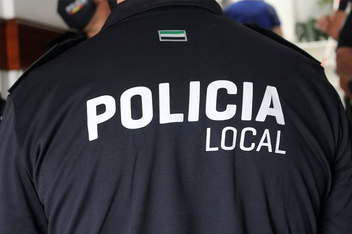 La Polic\u00eda Local estrena nuevo uniforme | Guare\u00f1a - Hoy
