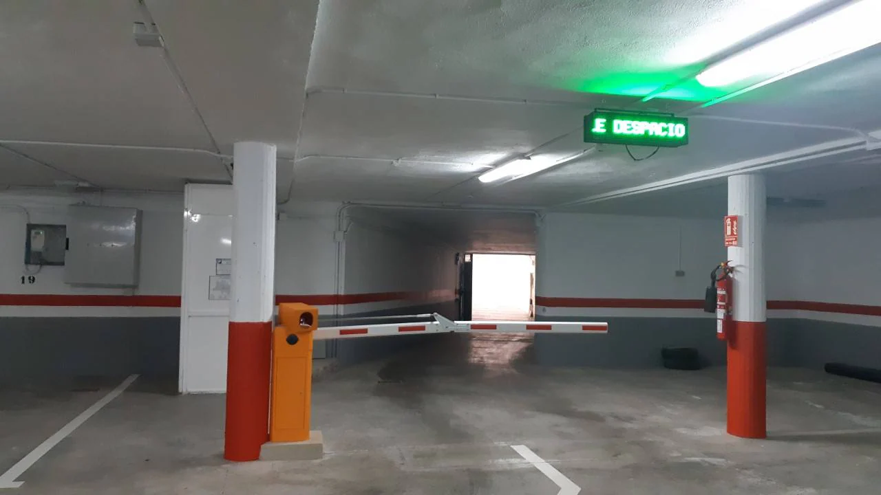 Salida del aparcameinto Plaza de España.
