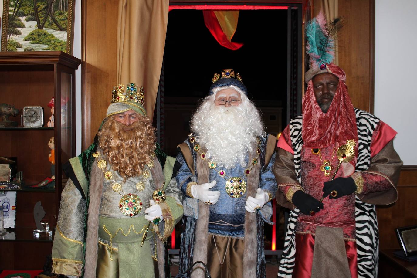 Imagen de archivo de los tres Reyes Magos en la sala de alcaldía del ayuntamiento de Guareña.