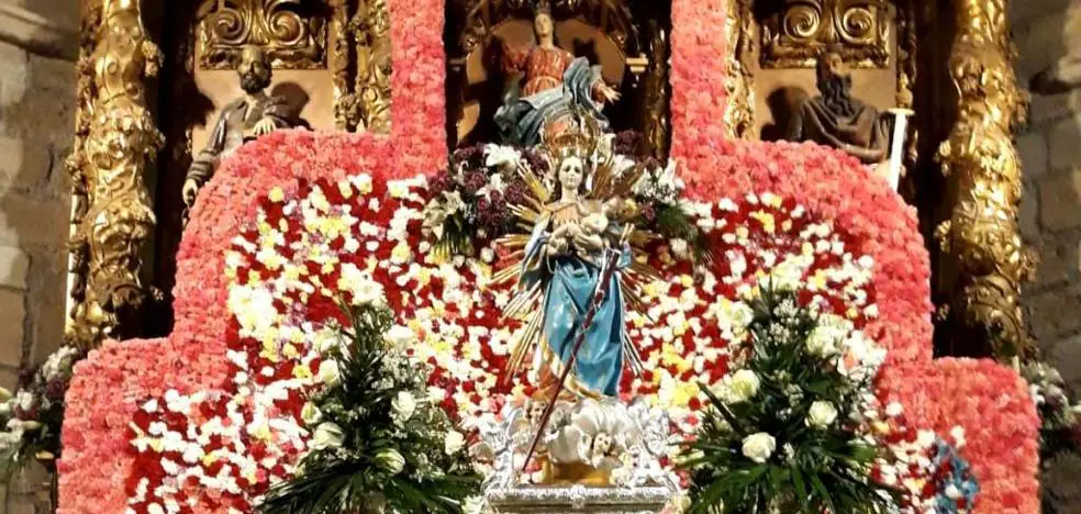 Ofrenda floral a la Patrona, en balcones y ventanas | Jaraiz de la Vera -  Hoy