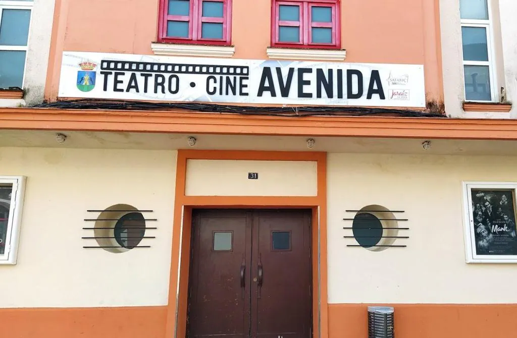 Teatro-cine Avenida. /M.D.CRUZ
