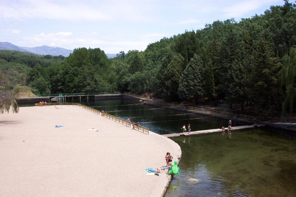 Jaraíz. El Lago cuenta con una balsa de 4.238 metros cuadrados. /E. G. R.