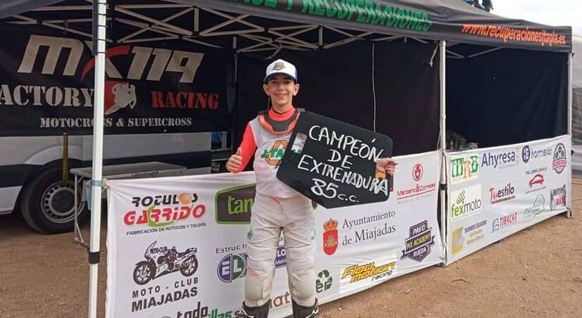 Samuel Tapia se proclama campeón de Extremadura Mx85 2021 