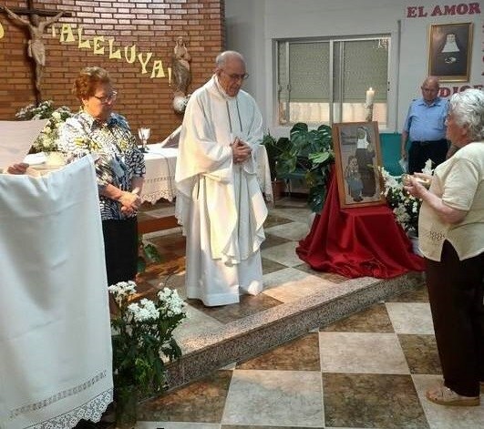Don Agustín Cornejo oficia una misa en la residencia de mayores San Martín de Porres 