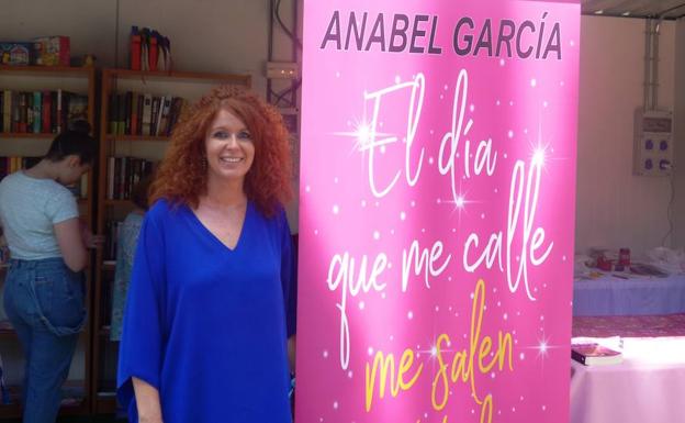 Anabel García presenta en la Feria del Libro su última novela