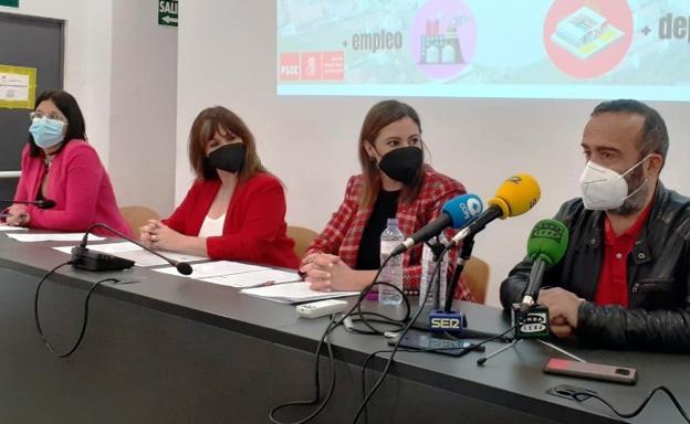Techi García, Raquel Medina, Lara Garlitos y Miguel Ángel Morales 