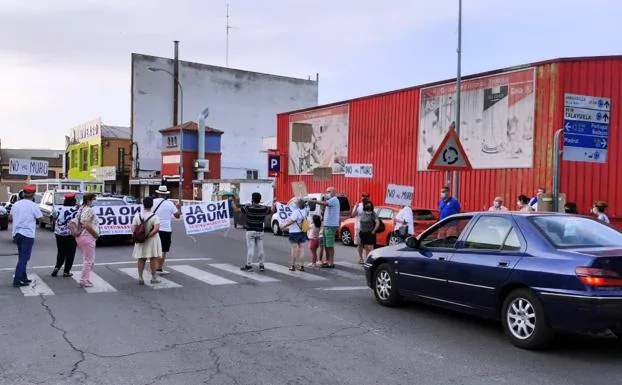 La plataforma No al Muro volvió a cortar el tráfico el jueves /MAM