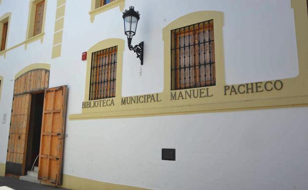 Biblioteca Pública Municipal 'Manuel Pacheco'./A.P