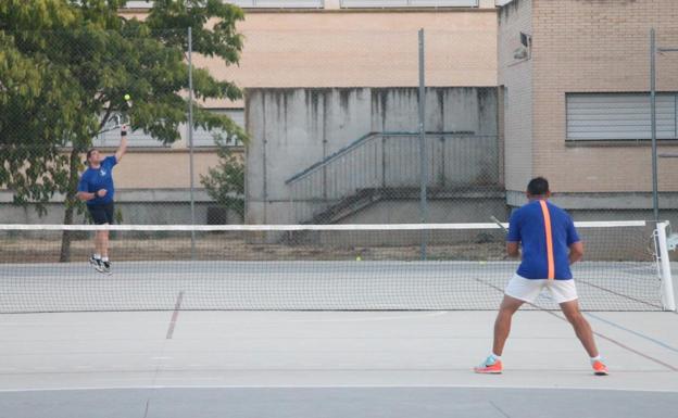 Uno de los torneos de tenis en la Valverde de Leganés/Fernando Negrete Sosa