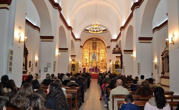 Resultado de imagen para iglesia catolica fieles