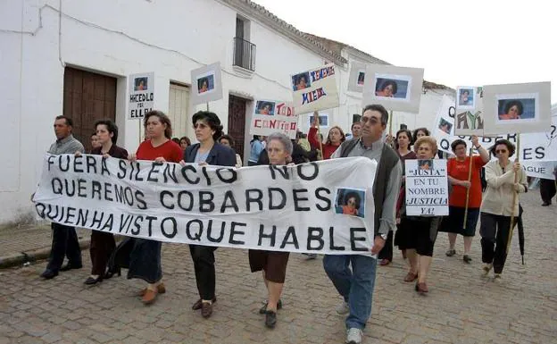 Manifestación en Cristina para pedir la colaboración vecinal.
