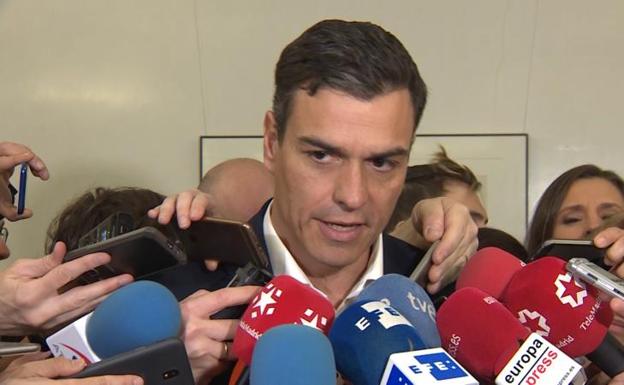 PSOE y Cs ven insuficiente el gesto de Cifuentes e 