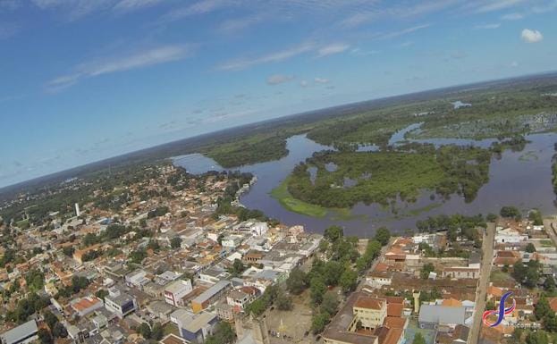 Vista aérea de Cáceres (Brasil). :: A