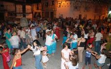 Plaza Mayor en un pueblo de La Vera hace varios veranos./HOY
