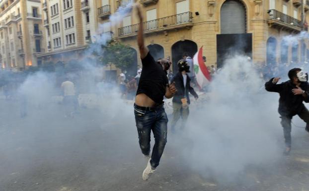 El Parlamento libanés alarga el estado de emergencia para hacer frente a las protestas | Hoy