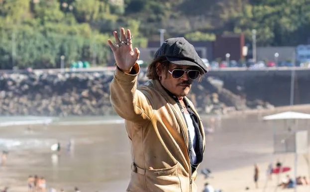 Johnny Depp, ayer en San Sebastián, antes de presentar la película 'Crock of Gold'./EP