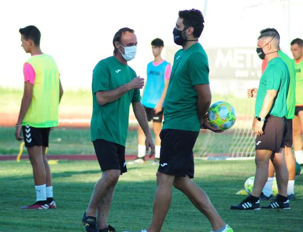 Luismi y Mariano dirigen un entrenamiento. / PALMA