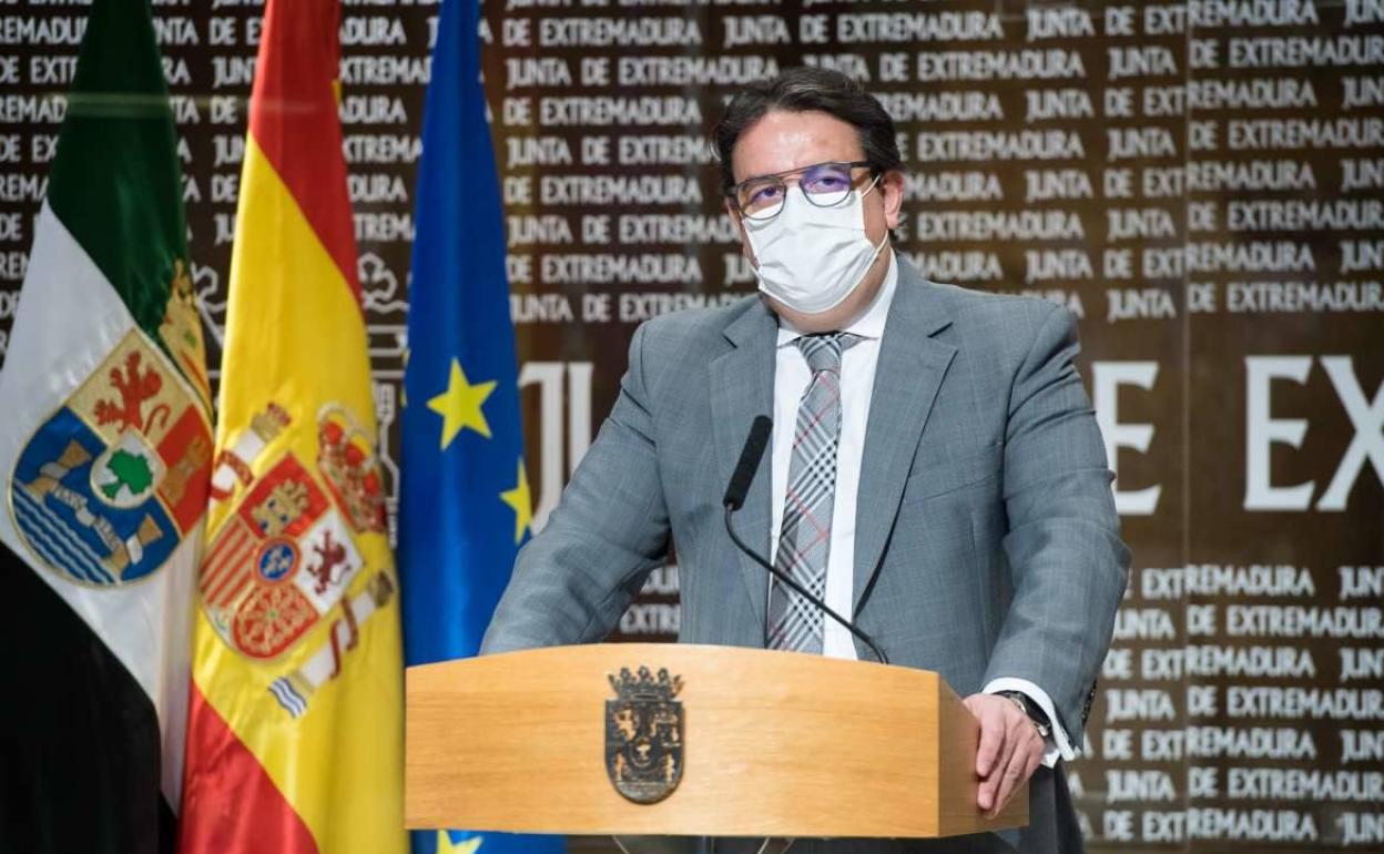 Vergeles no descarta el confinamiento, pero no lo ve necesario todavía