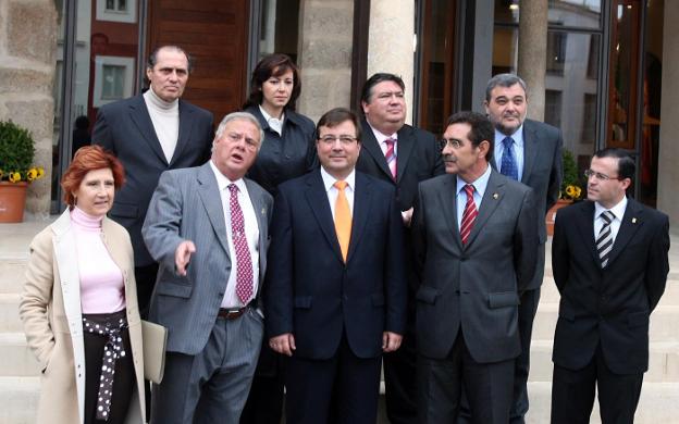 Primera reunión del Consejo de Grandes Ciudades, en Badajoz, en noviembre del 2007. / HOY