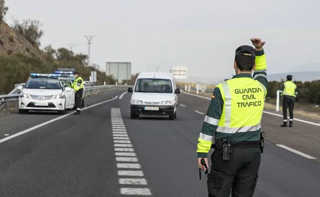 Imagen de archivo de los controles realizados en otros momentos de la pandemia./HOY