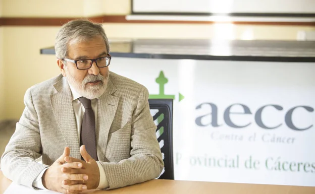 El nuevo presidente provincial de la AECC, Pedro Pastor, ha tomado posesión de su cargo recientemente./jorge rey